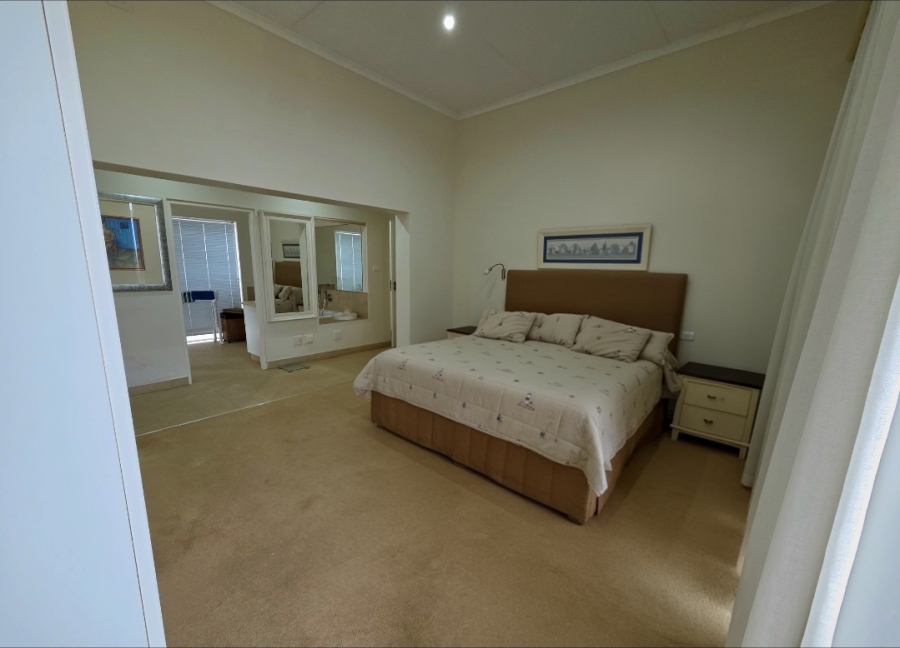 5 Bedroom Property for Sale in Oyster Bay Eastern Cape